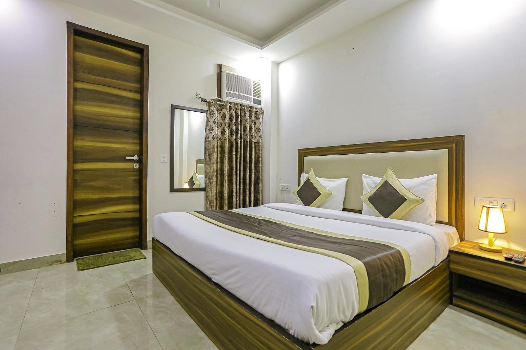 Fabhotel White House Bnb - Nr Yashobhoomi Convention Centre Delhi  Exteriör bild