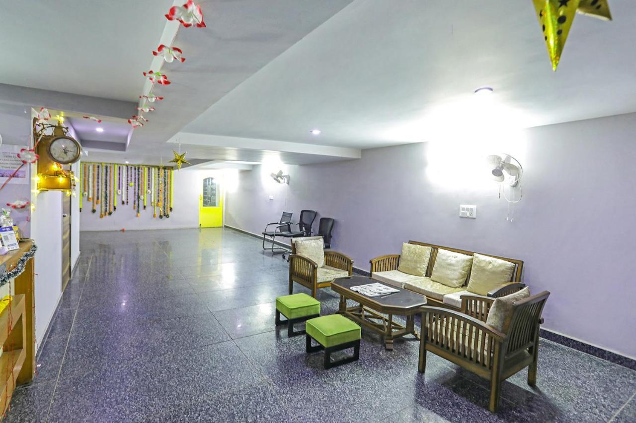 Fabhotel White House Bnb - Nr Yashobhoomi Convention Centre Delhi  Exteriör bild
